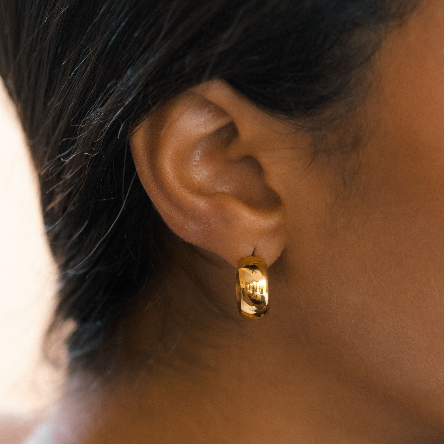 Bold Small Hoops Gold