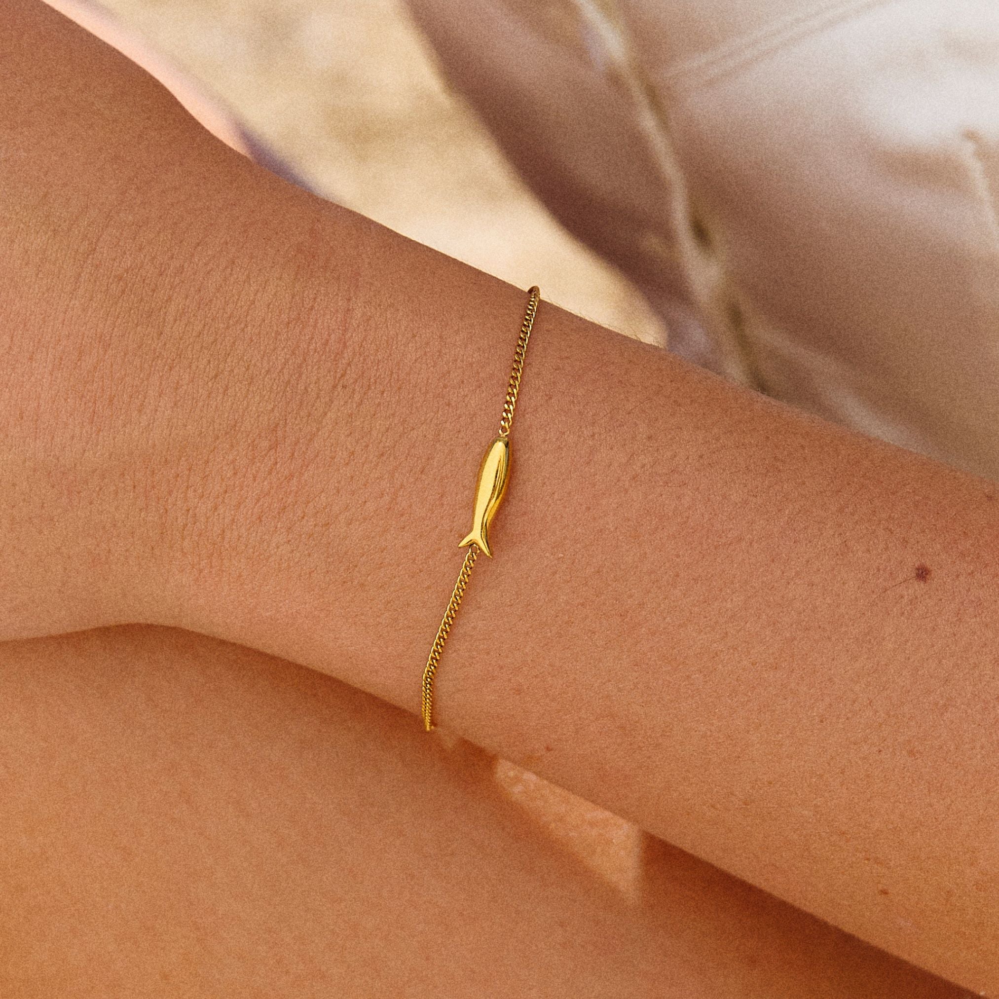 Fish Bracelet Gold