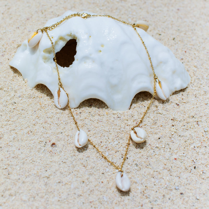 Cowries necklace